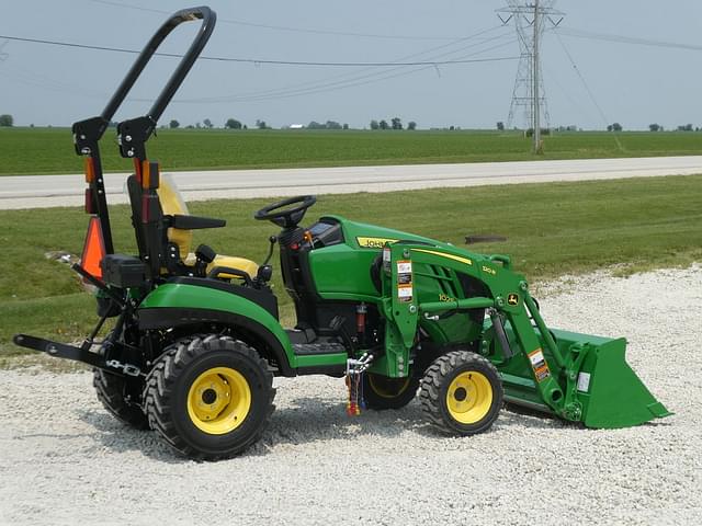 Image of John Deere 1025R equipment image 2