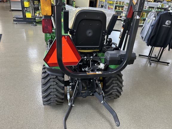 Image of John Deere 1025R equipment image 3