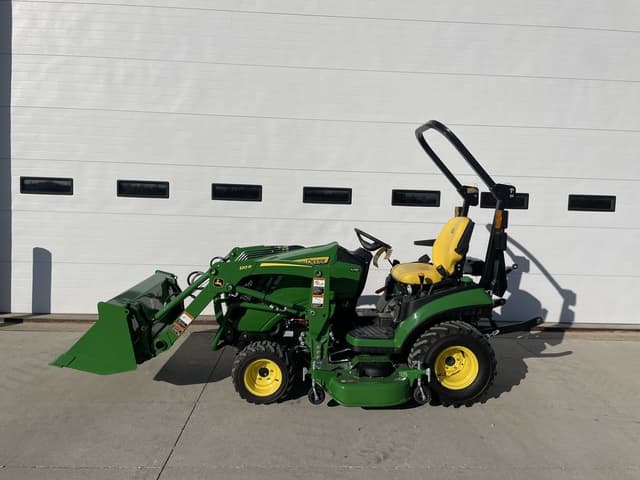 Image of John Deere 1025R equipment image 3