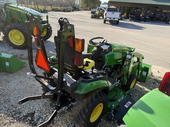 Image of John Deere 1025R equipment image 2