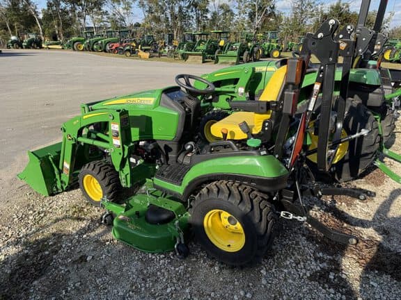 Image of John Deere 1025R equipment image 3