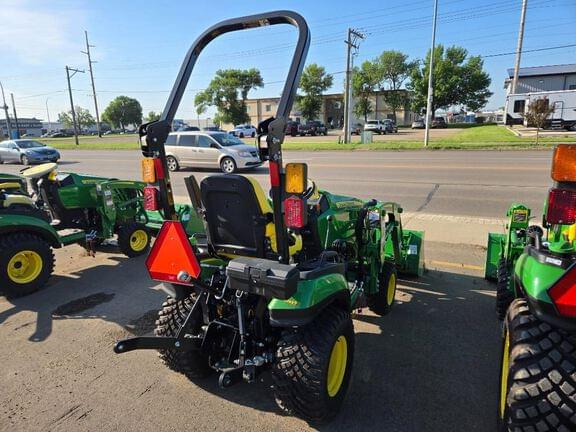 Image of John Deere 1025R equipment image 4