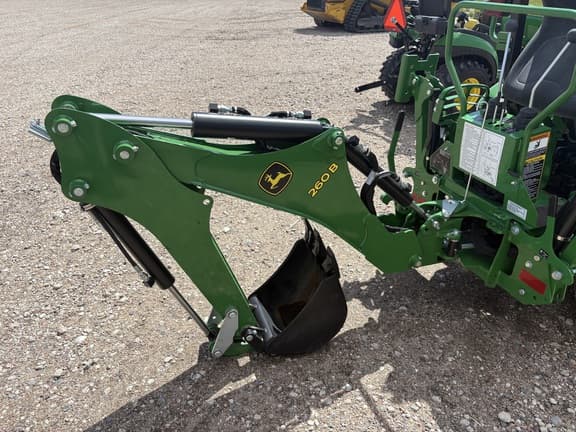 Image of John Deere 1025R equipment image 4