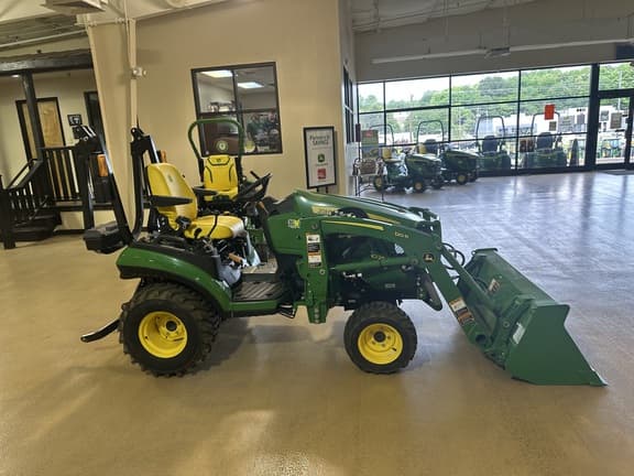 Image of John Deere 1025R equipment image 1