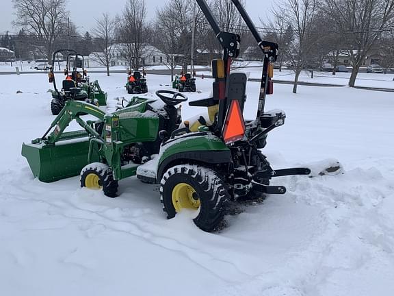 Image of John Deere 1025R equipment image 2