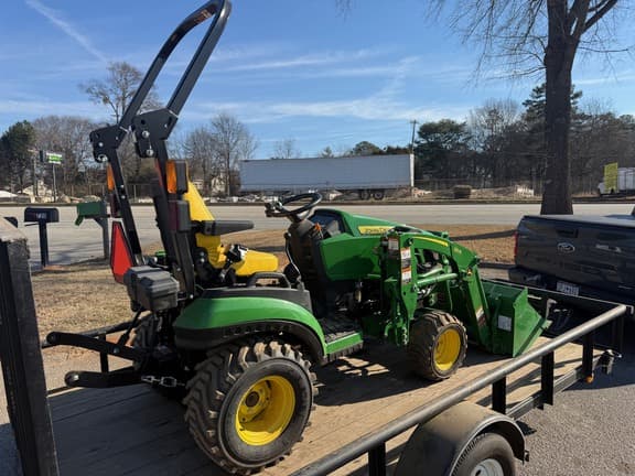 Image of John Deere 1025R equipment image 2