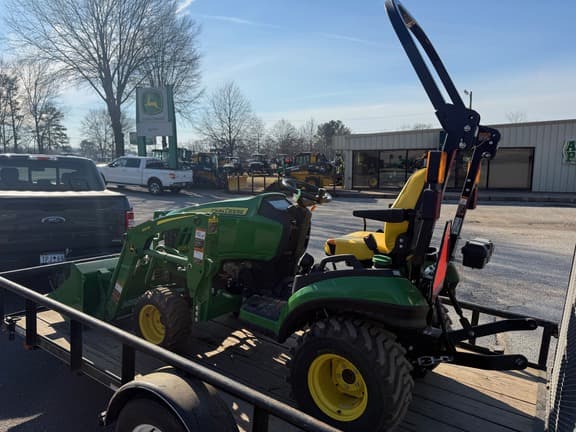 Image of John Deere 1025R equipment image 4