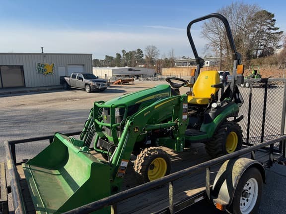 Image of John Deere 1025R equipment image 3