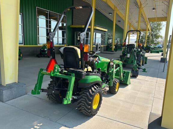 Image of John Deere 1025R equipment image 3