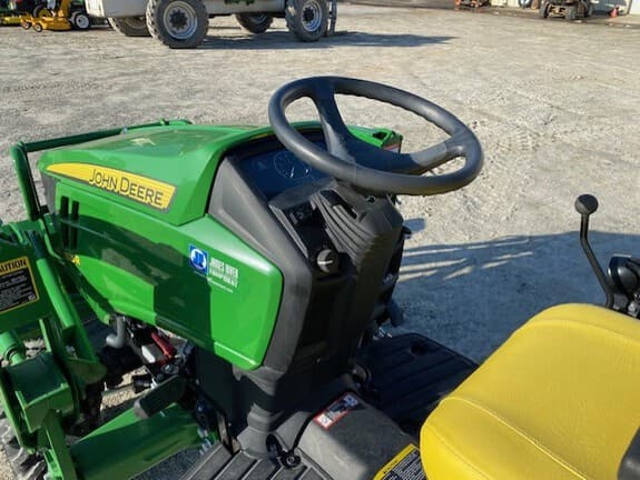 Image of John Deere 1025R equipment image 4