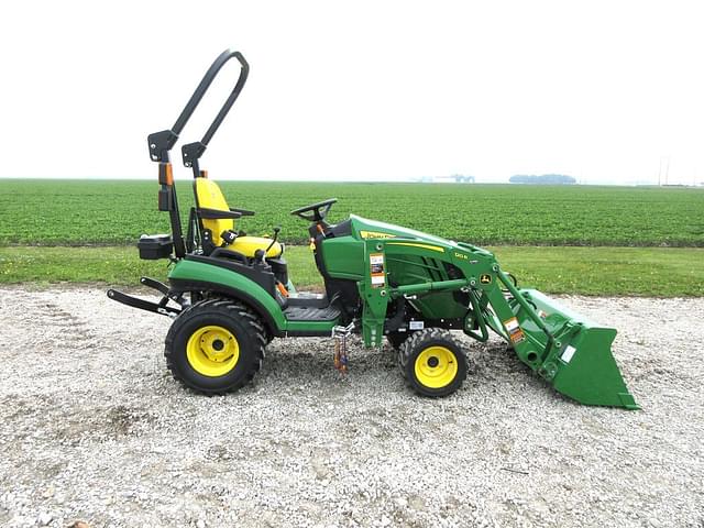 Image of John Deere 1025R equipment image 4