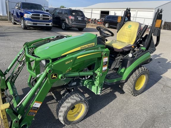 Image of John Deere 1025R equipment image 1