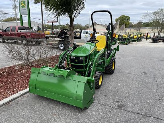 Image of John Deere 1025R equipment image 1