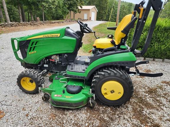 Image of John Deere 1025R equipment image 2