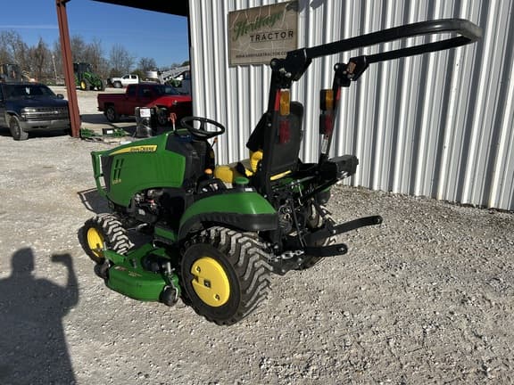 Image of John Deere 1025R equipment image 4