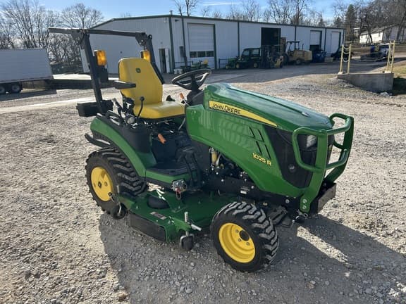 Image of John Deere 1025R equipment image 2