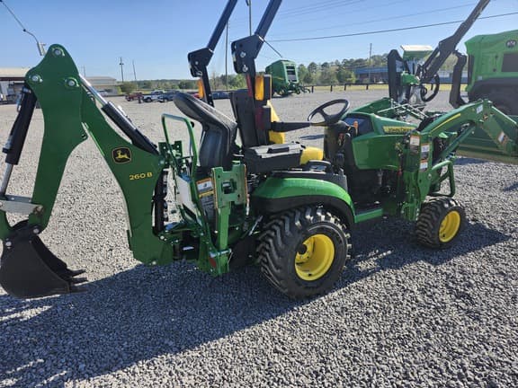 Image of John Deere 1025R equipment image 3