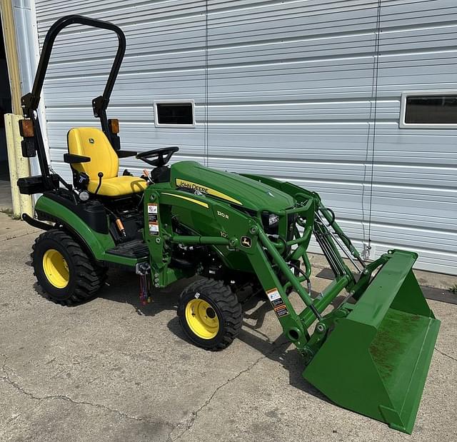 Image of John Deere 1025R equipment image 1