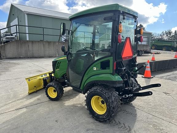 Image of John Deere 1025R equipment image 2