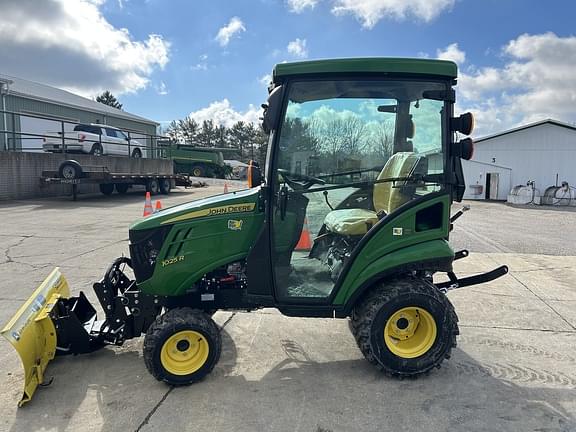 Image of John Deere 1025R equipment image 1