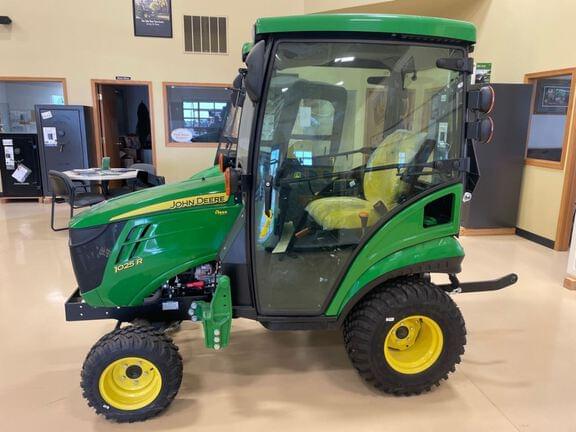 Image of John Deere 1025R equipment image 2