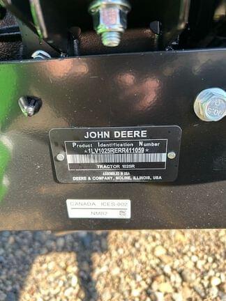 Image of John Deere 1025R equipment image 4