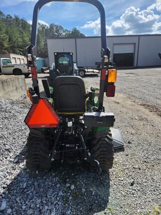 Image of John Deere 1025R equipment image 3