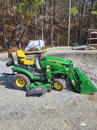 Image of John Deere 1025R equipment image 4