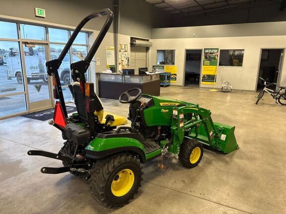 Image of John Deere 1025R equipment image 4