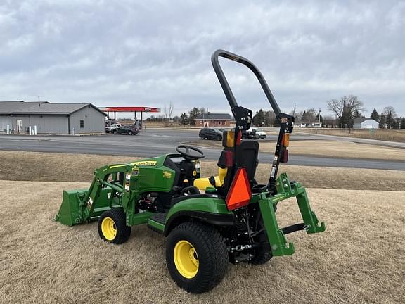 Image of John Deere 1025R equipment image 4