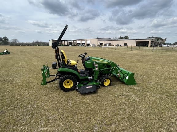 Image of John Deere 1025R equipment image 3