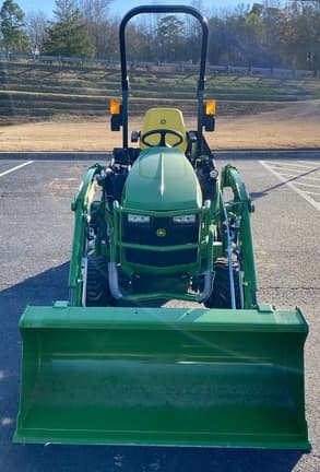 Image of John Deere 1025R equipment image 3