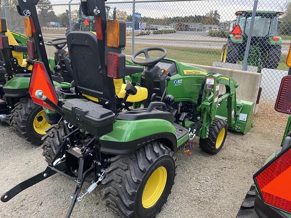 Image of John Deere 1025R equipment image 2