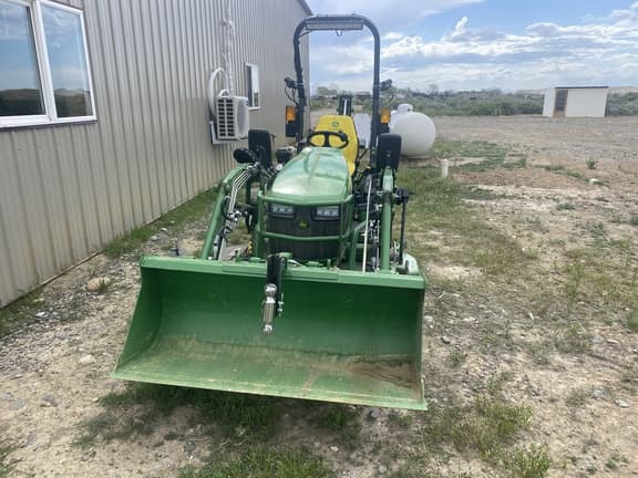 Image of John Deere 1025R equipment image 3