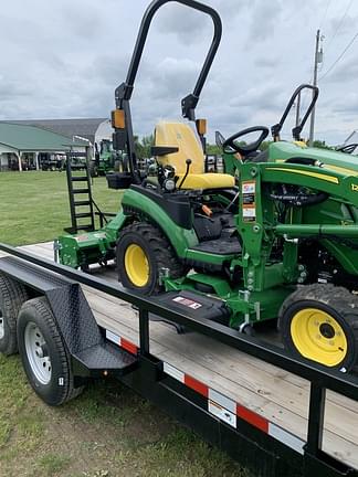 Image of John Deere 1025R equipment image 3