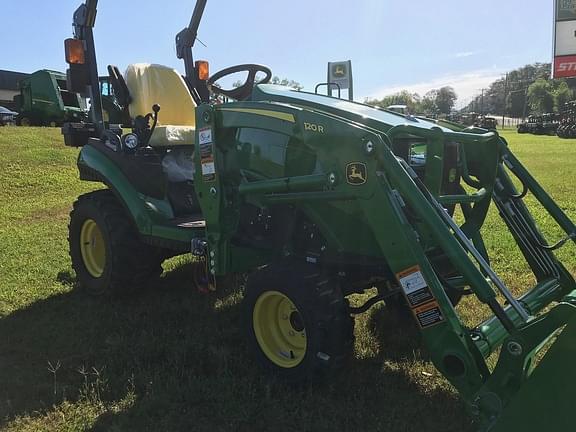 Image of John Deere 1025R equipment image 1