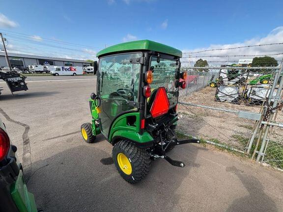 Image of John Deere 1025R equipment image 4