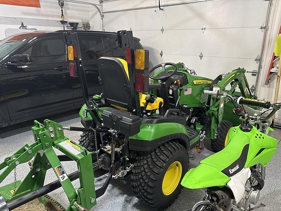 Image of John Deere 1025R equipment image 3