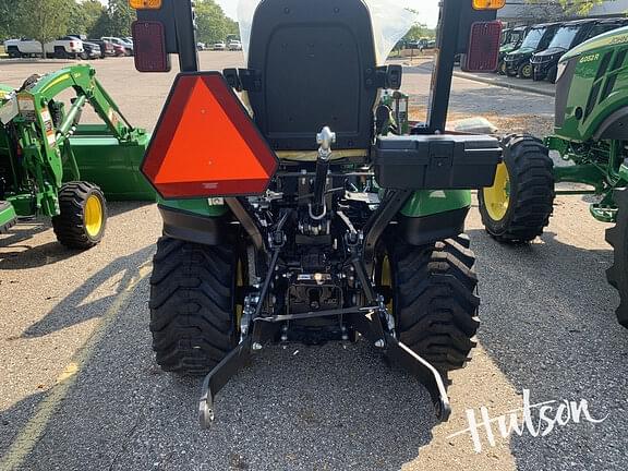 Image of John Deere 1025R equipment image 2