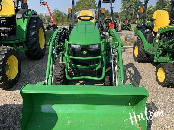 Image of John Deere 1025R equipment image 3