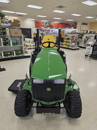 Image of John Deere 1025R equipment image 2