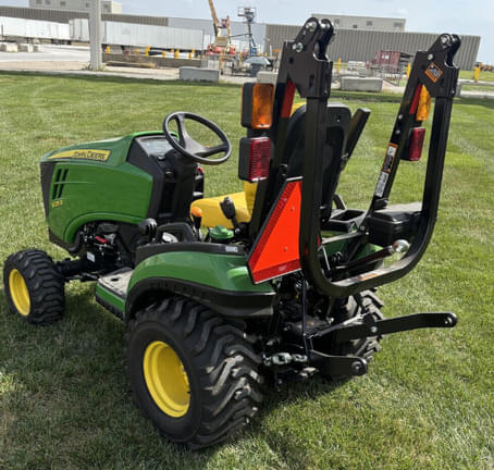 Image of John Deere 1025R equipment image 1
