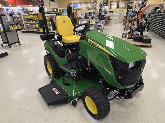 Image of John Deere 1025R equipment image 3