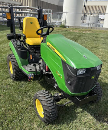 Image of John Deere 1025R equipment image 3