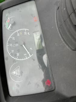 Image of John Deere 1025R equipment image 3