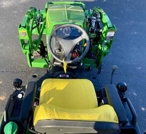 Image of John Deere 1025R equipment image 3