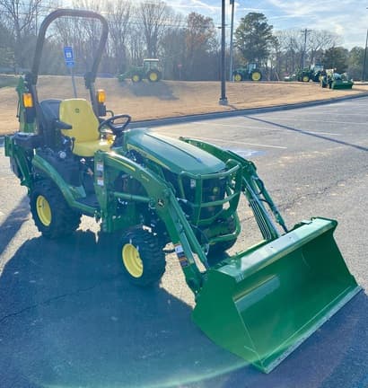 Image of John Deere 1025R equipment image 4