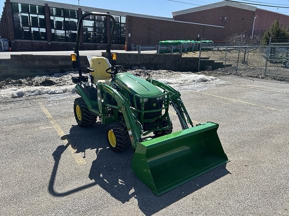 Image of John Deere 1025R equipment image 2