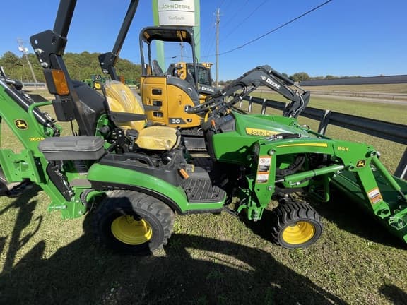 Image of John Deere 1025R equipment image 2