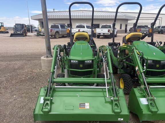 Image of John Deere 1025R equipment image 3
